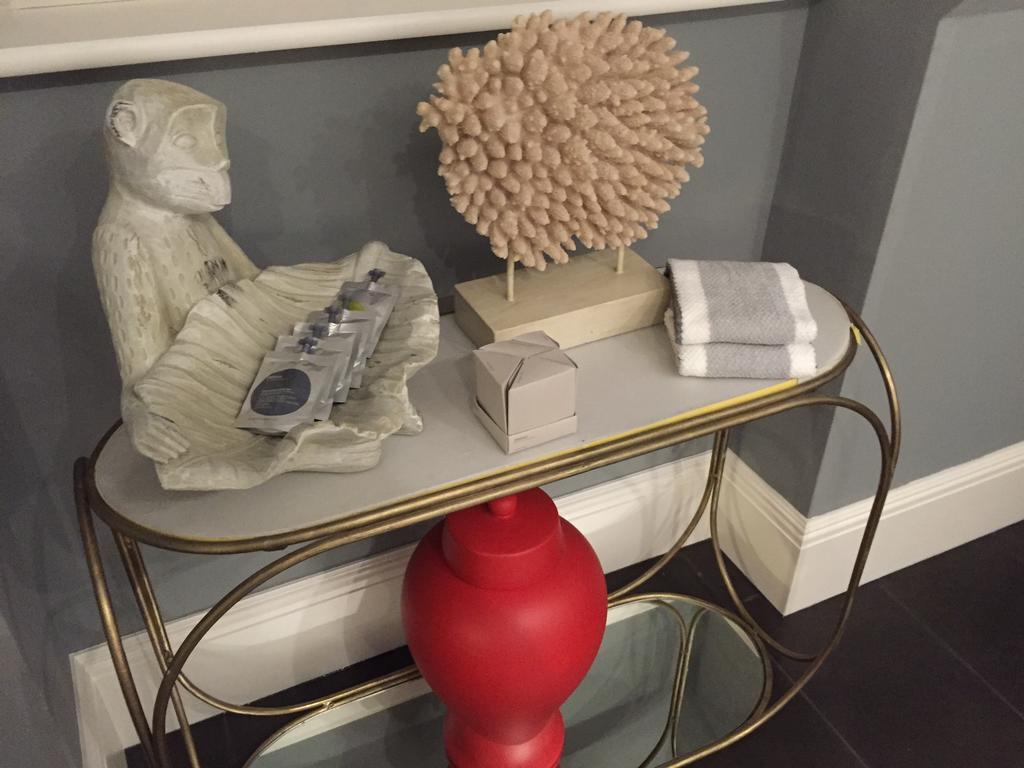 Bed and Breakfast Montpellier House à Newport Pagnell Chambre photo