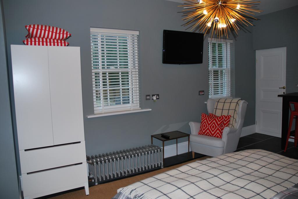 Bed and Breakfast Montpellier House à Newport Pagnell Extérieur photo